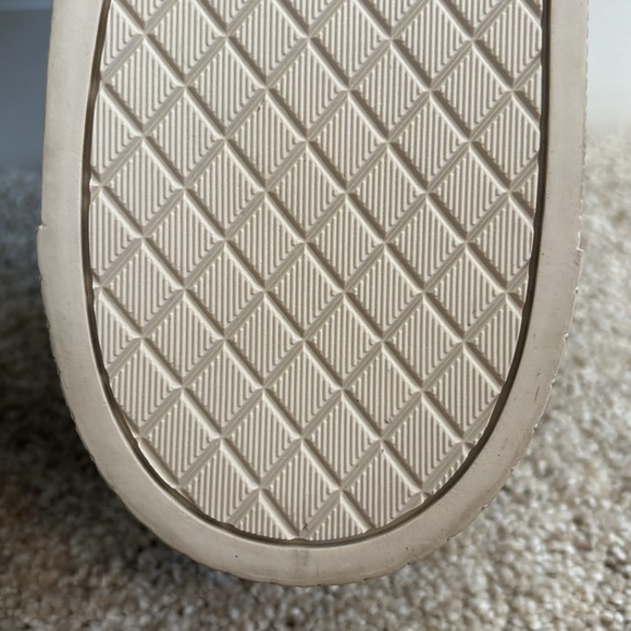 Men’s Frye Gates Slip On Shoe - Picture 9 of 11